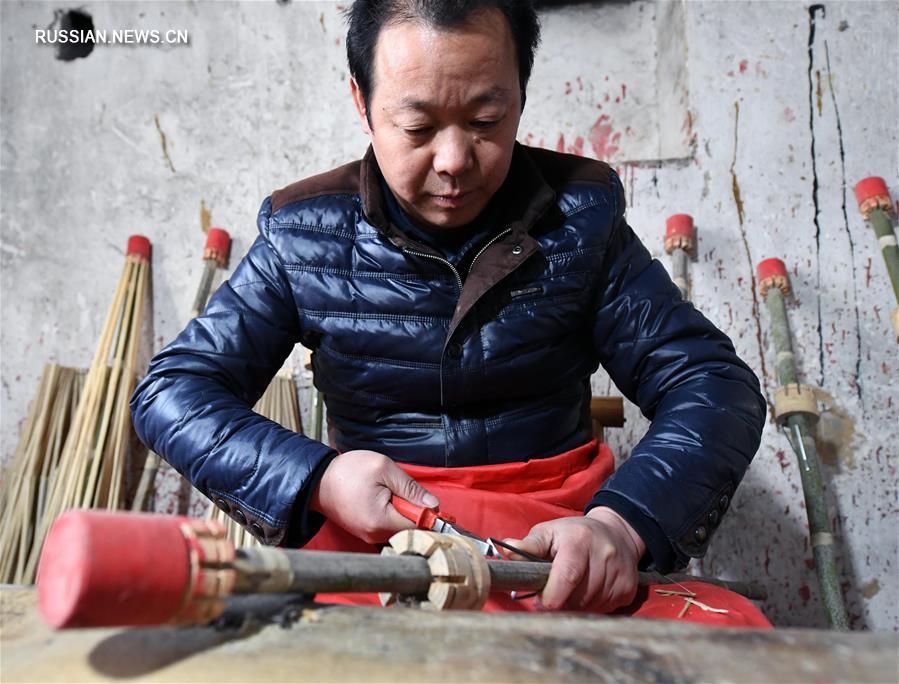 Зонтики из уезда Цзиньсянь -- узнаваемый образ Китая