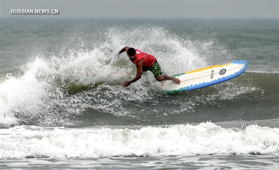 Серфинг -- На острове Хайнань стартовал этап турнира WSL 