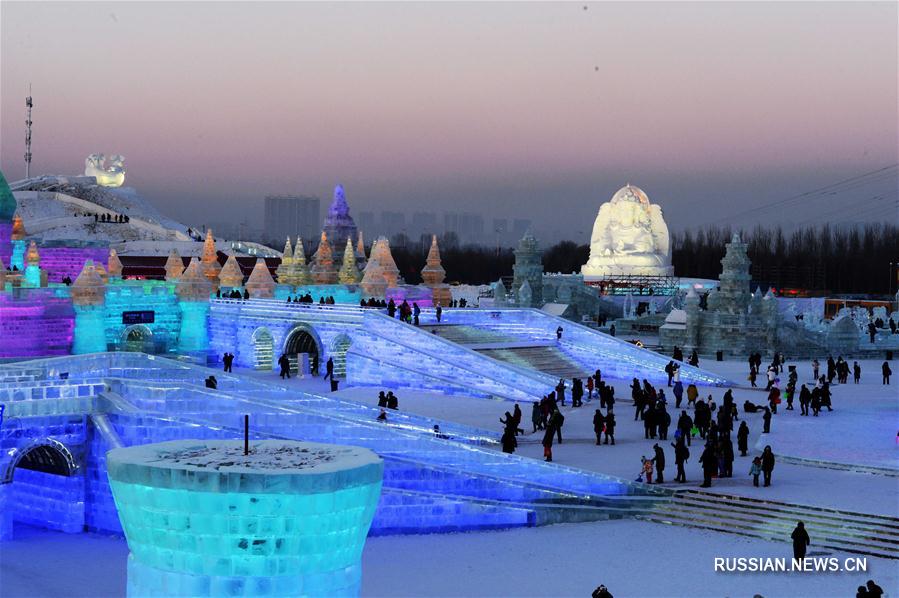 "Мир льда и снега" открылся для посетителей