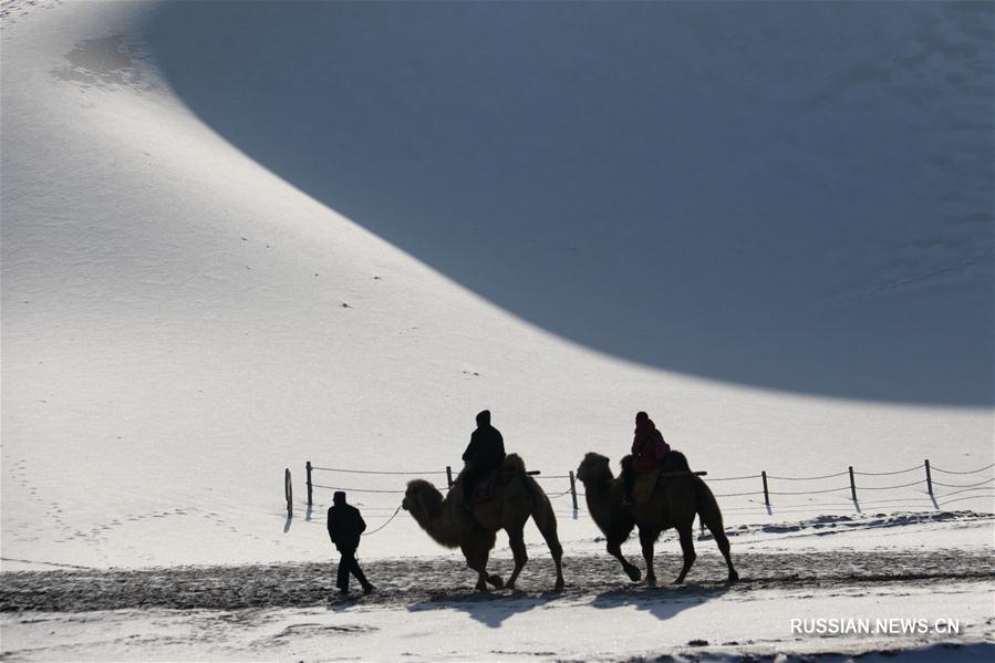 Зима в пустыне на северо-западе Китая