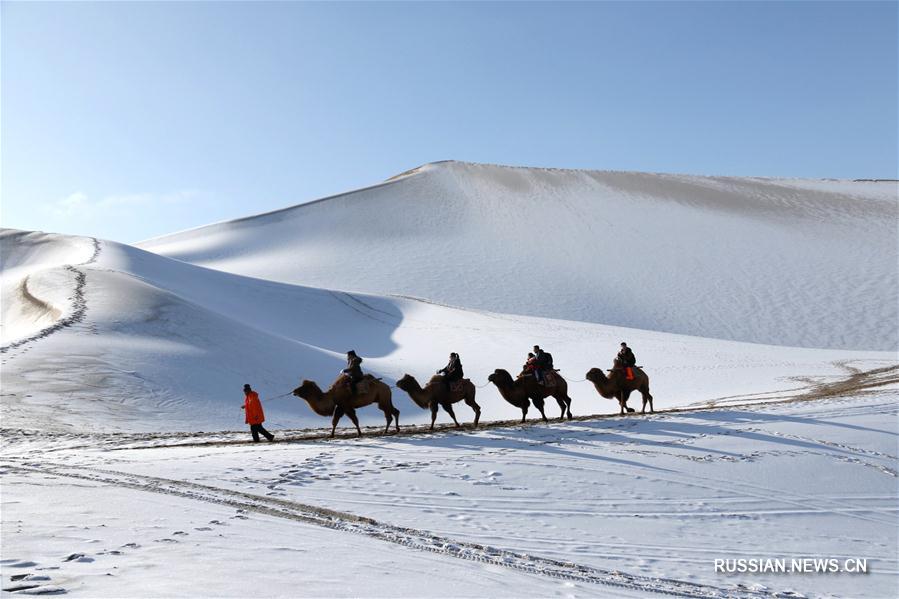Зима в пустыне на северо-западе Китая