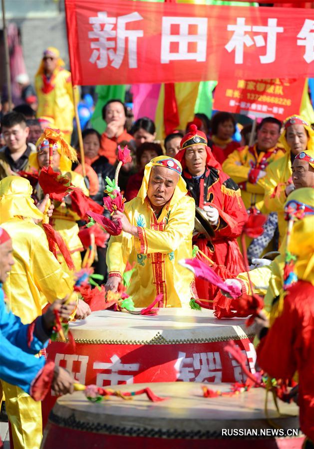 Новогодний конкурс игры на гонгах и барабанах в Сиане