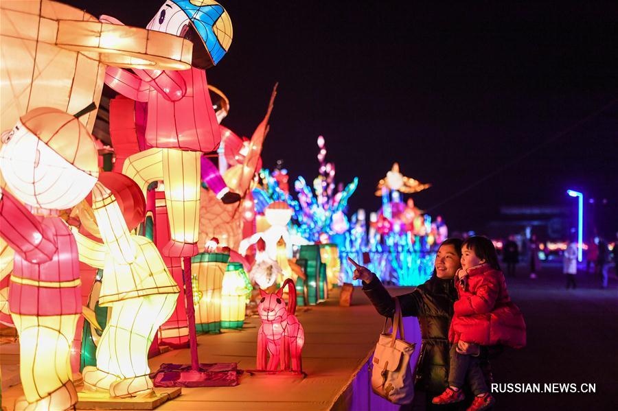 Фестиваль фигурных фонарей в Чунцине