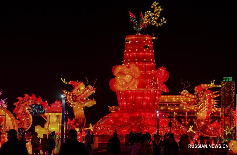 Фестиваль фигурных фонарей в Чунцине