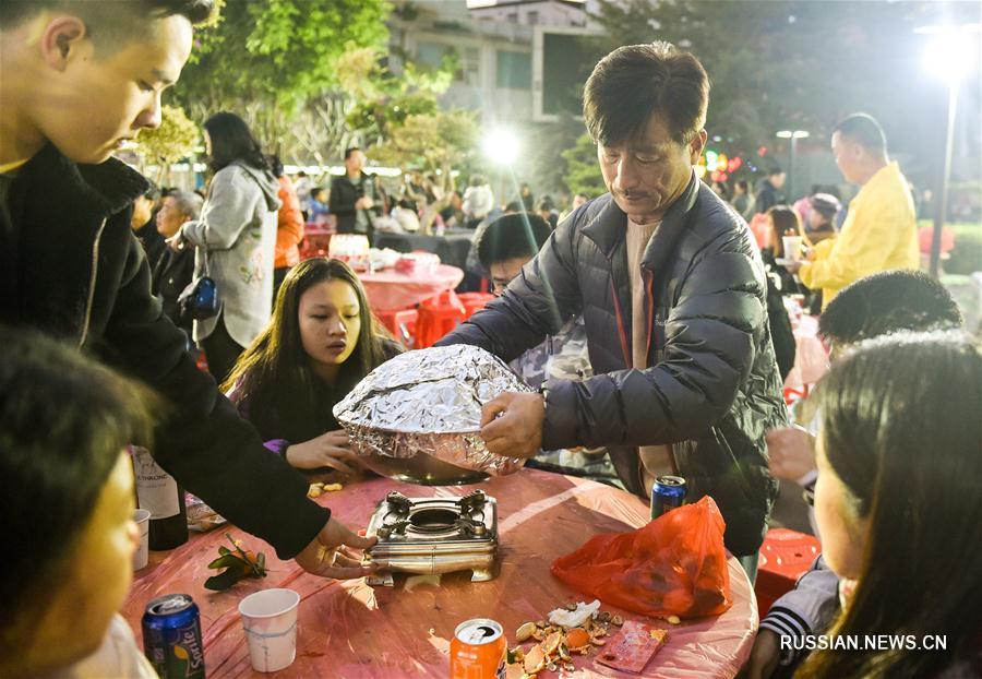 Праздничное угощенье в Шэньчжэне