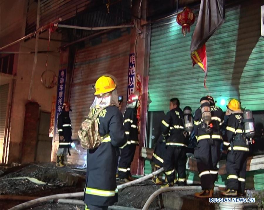 6 человек погибли и еще 2 пострадали при пожаре в мастерской по ремонту мотоциклов  на востоке Китая