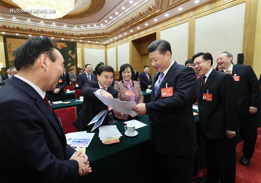 Си Цзиньпин принял участие в групповой дискуссии депутатов ВСНП от провинции Сычуань