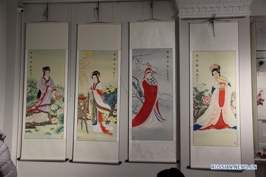 Во Владивостоке проходит выставка китайской живописи