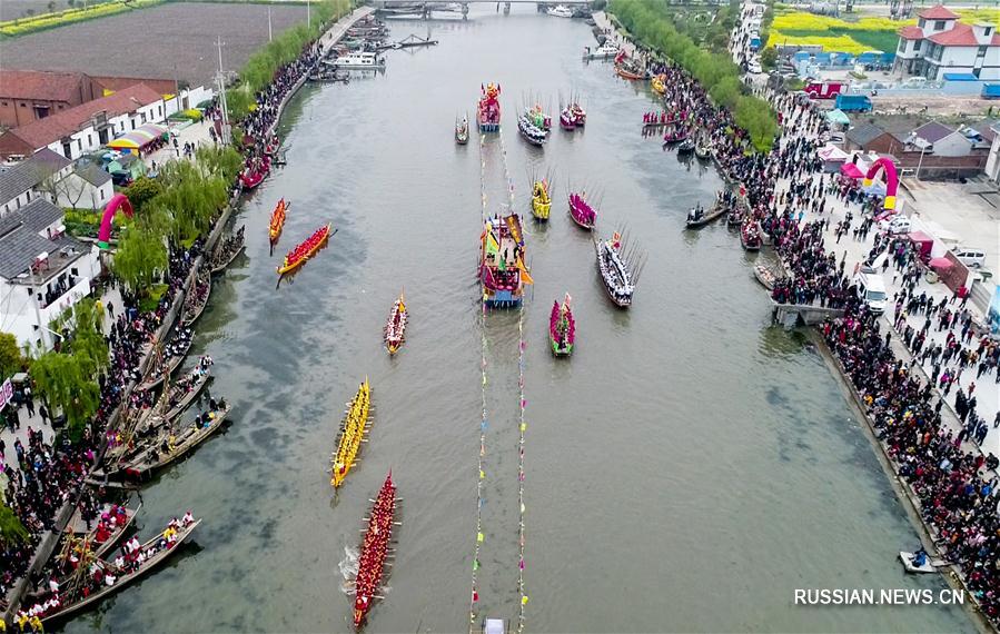 Фестиваль лодок в провинции Цзянсу