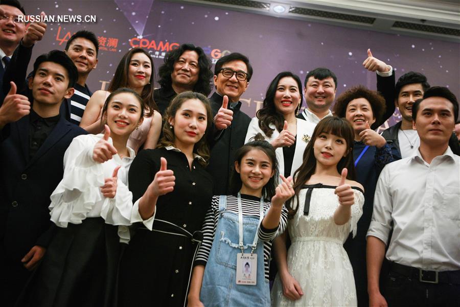 Пресс-конференция создателей мюзикла "Я -- Джеки Чан" в Пекине