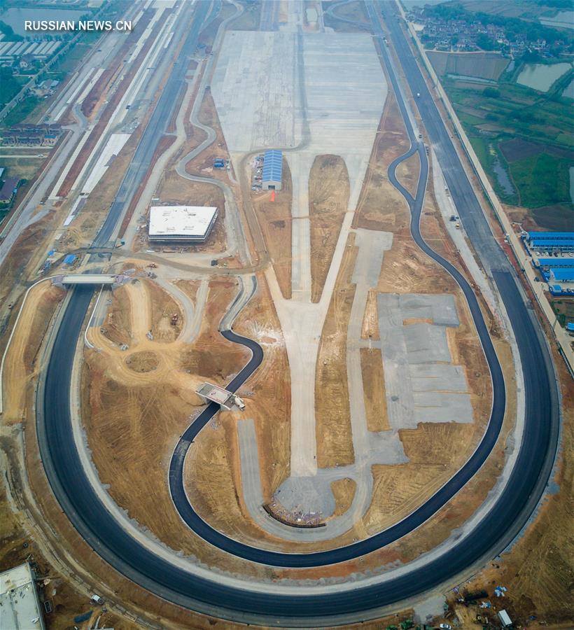 В Нанкине завершается строительство первого скоростного испытательного автотрека китайского производства