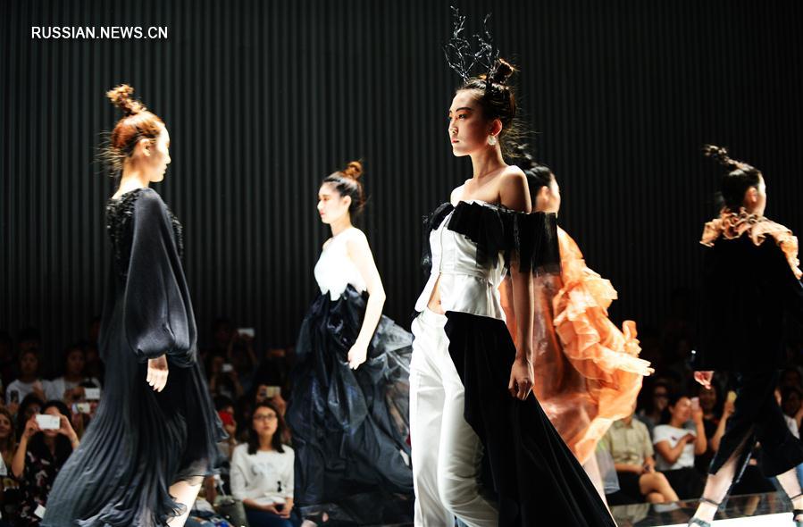 Модное шоу в Тяньцзиньском политехническом университете
