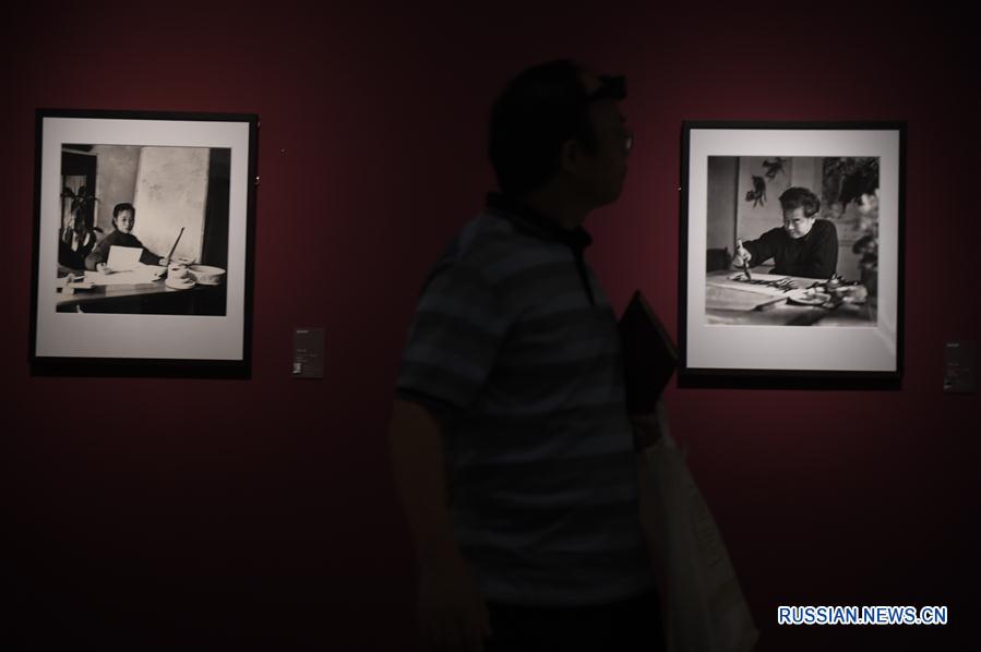 Ретроспектива работ именитых китайских фотографов открылась в Пекине