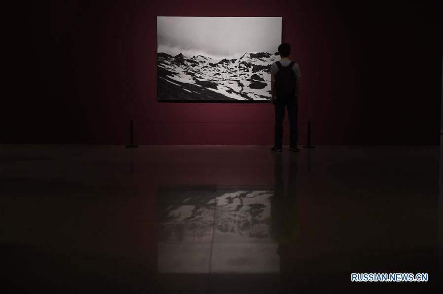 Ретроспектива работ именитых китайских фотографов открылась в Пекине