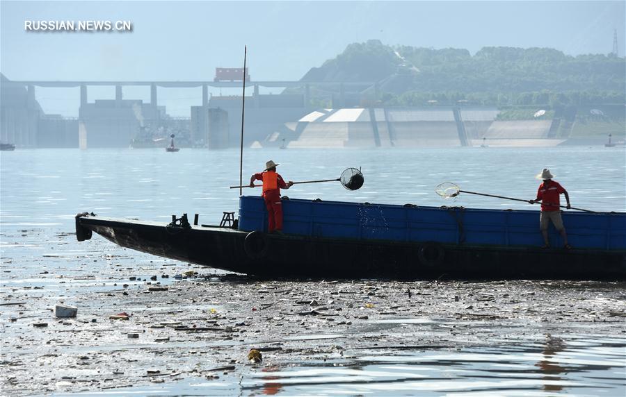 В районе водохранилища Санься начаты мусороуборочные работы