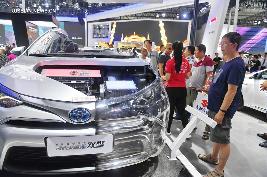 На 14-й Чанчуньской автовыставке были заключены сделки на сумму более 6 млрд юаней