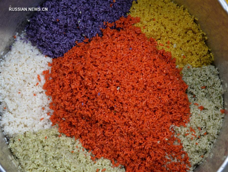 Разноцветный рис -- символ благополучия