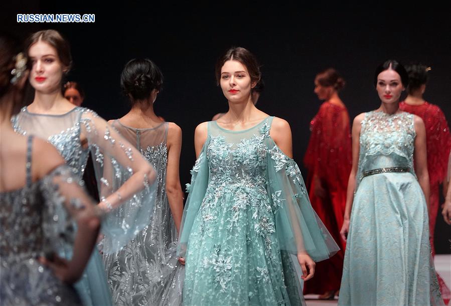 Открытие Китайской международной недели свадебных и вечерних платьев в провинции Гуандун