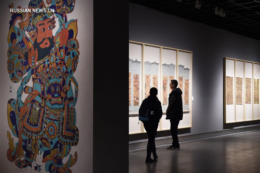 В Ханчжоу открылась выставка "Тысяча лет китайской цветной ксилографии"