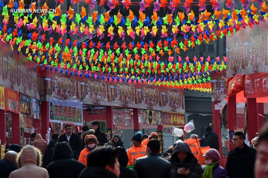 Культурный фестиваль на столетней улице в Циндао