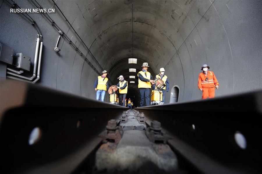 Синьгуаньцзяо - самый длинный в мире высокогорный ж/д тоннель