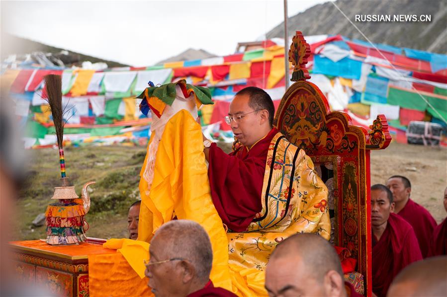 Панчен-лама 11-й поклонился священному озеру Лхамо Лхацо
