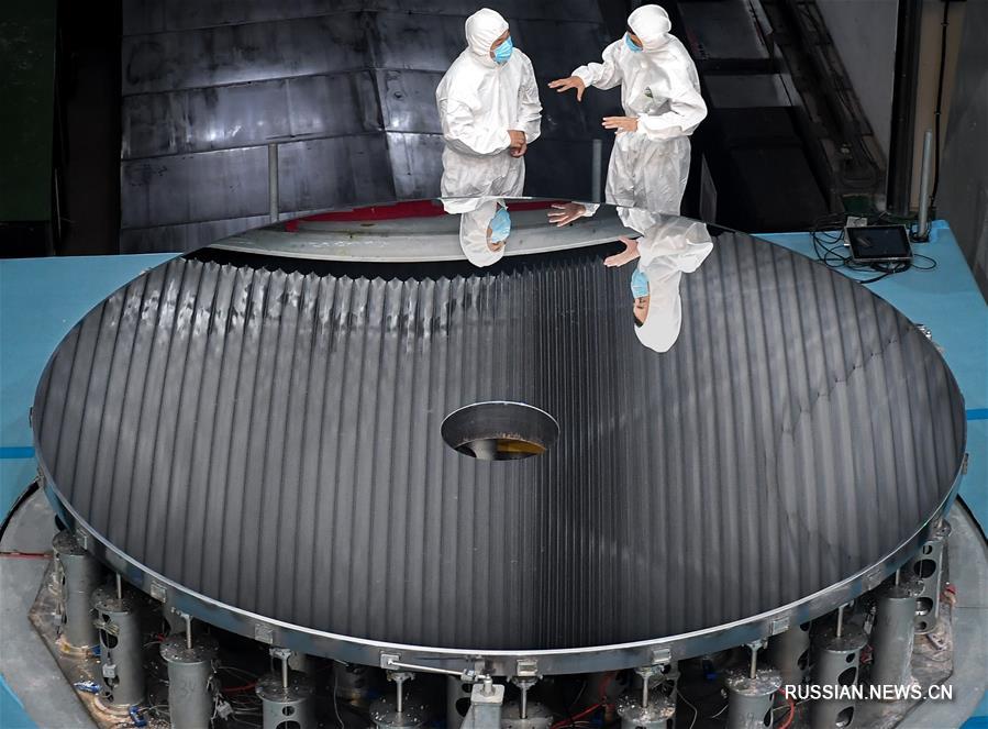Асферический карборундный оптический рефлектор диаметром 4 м прошел приемку в Китае