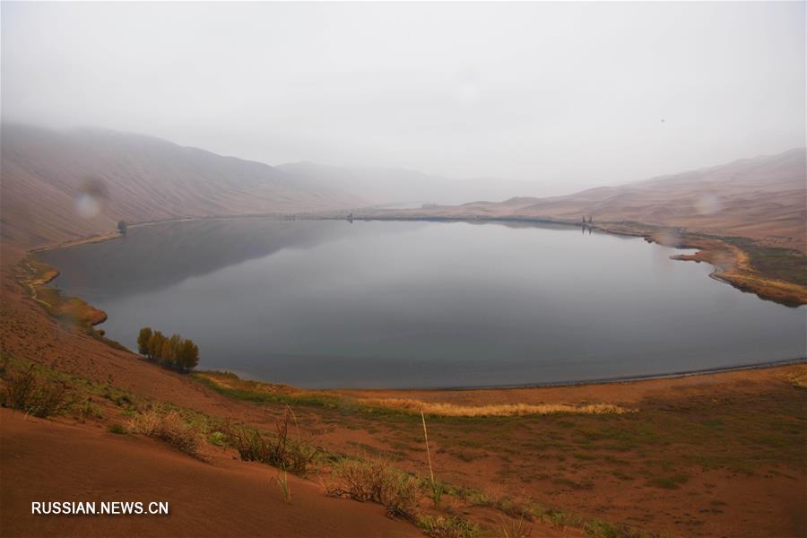 Пустыня Бадын-Джаран на севере Китая