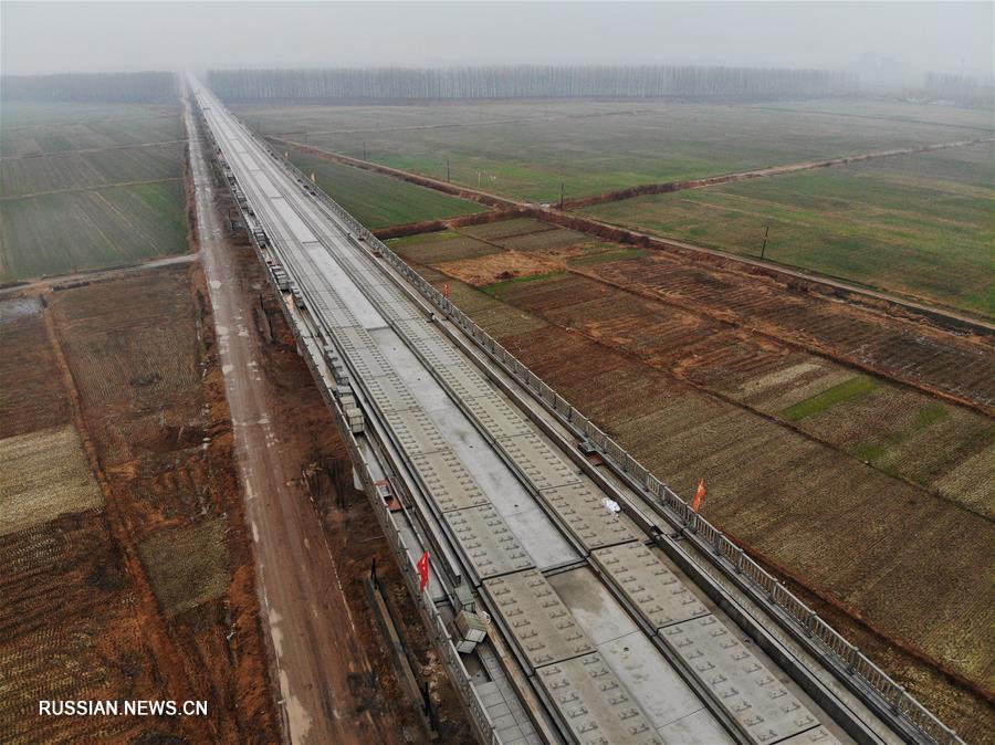 На линьийском участке ВСЖД "Лунань" полностью завершена безбалластная укладка рельсов