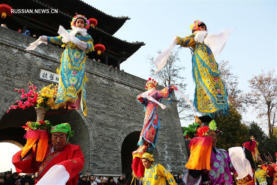 Народные гулянья в честь прихода нового года в Цзаочжуане