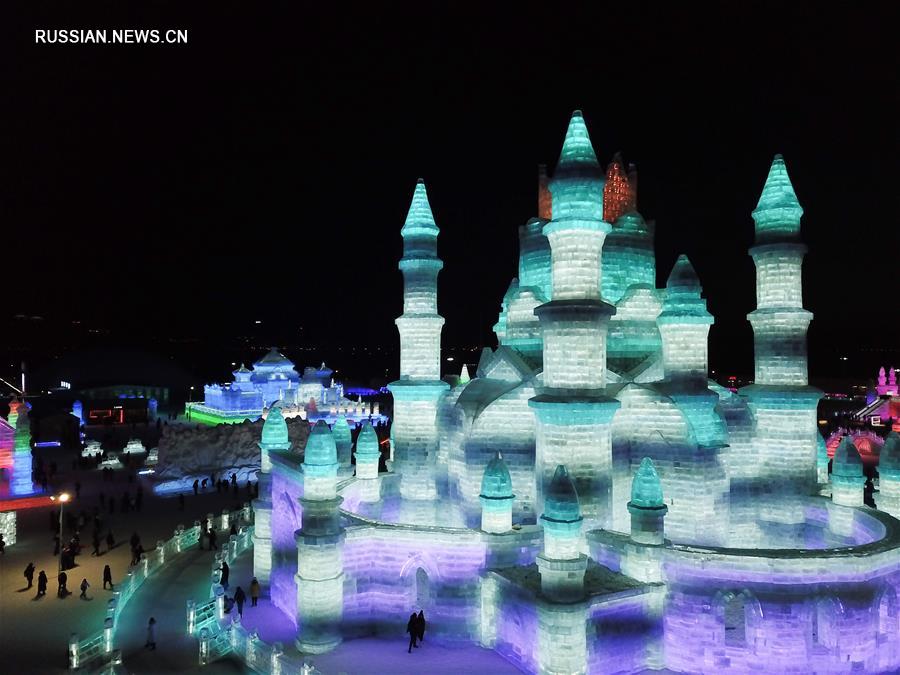 В Харбине открылся 35-й Международный фестиваль льда и снега