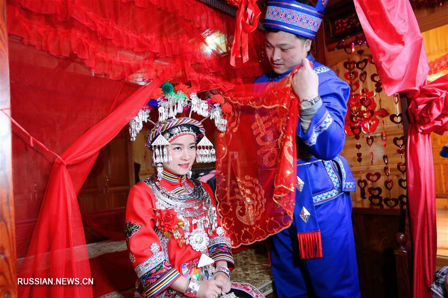 Традиционная свадьба народности мяо в провинции Хунань