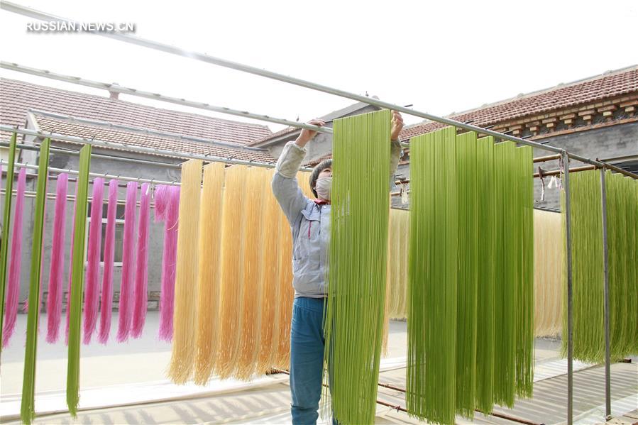 Разноцветная лапша из провинции Шаньдун