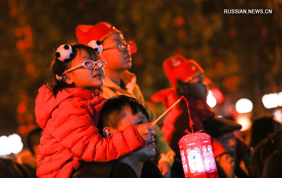 В Чэнду открылась Большая ярмарка при храме Ухоуцы 2019