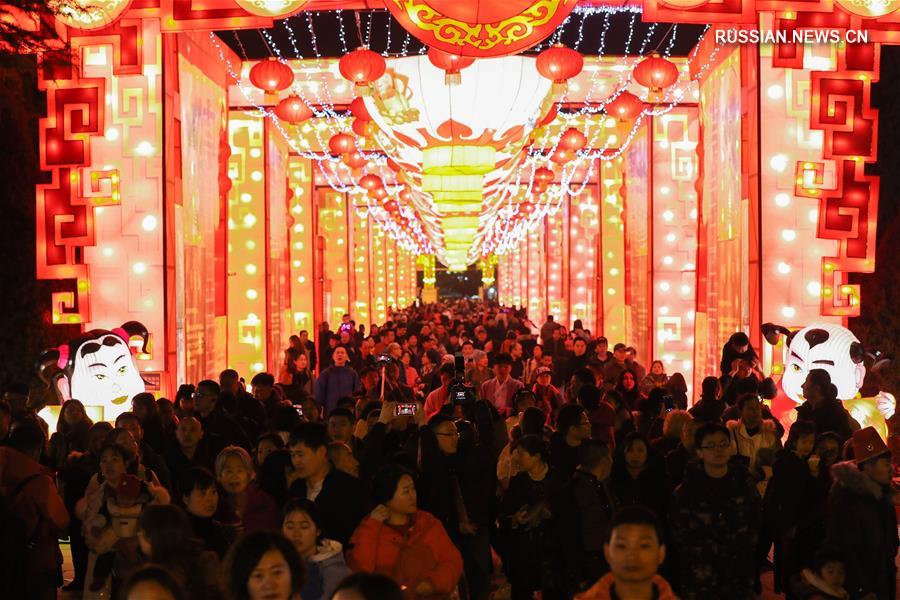 В Чэнду открылась Большая ярмарка при храме Ухоуцы 2019