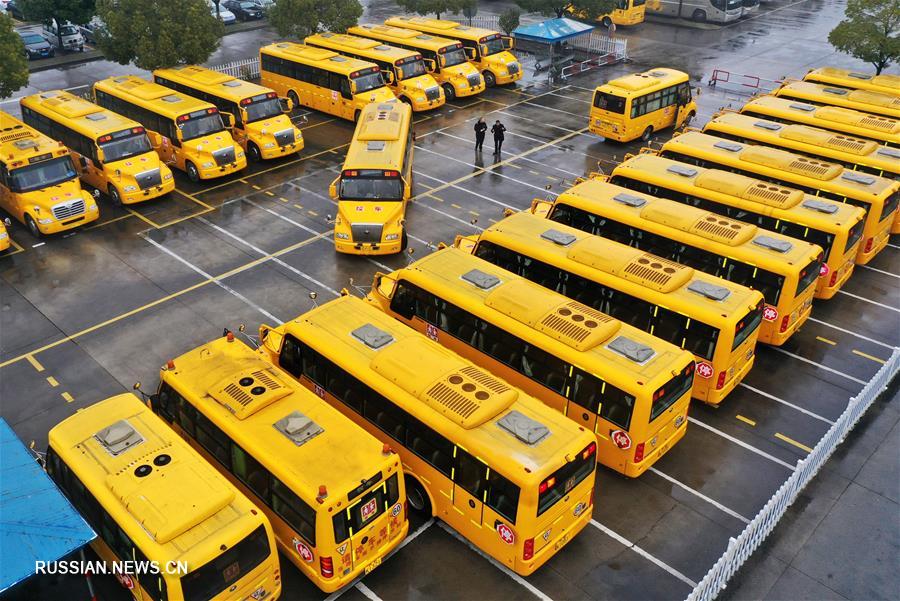 Школьные автобусы готовятся к возвращению ребят с каникул