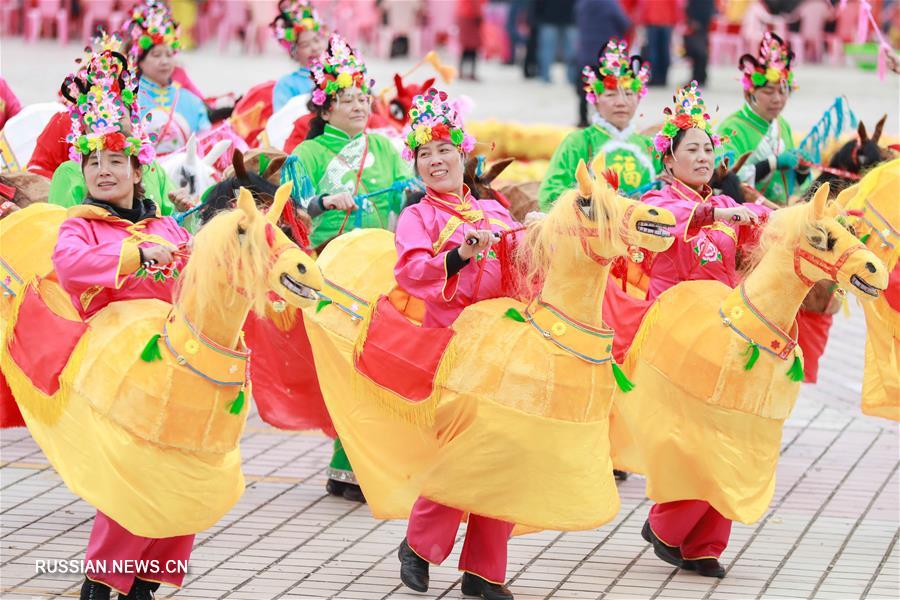 Танец фонарей-лошадей в уезде Сюйи