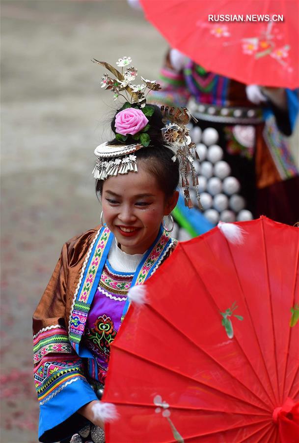 Празднование второго дня второго лунного месяца в уезде Жуншуй