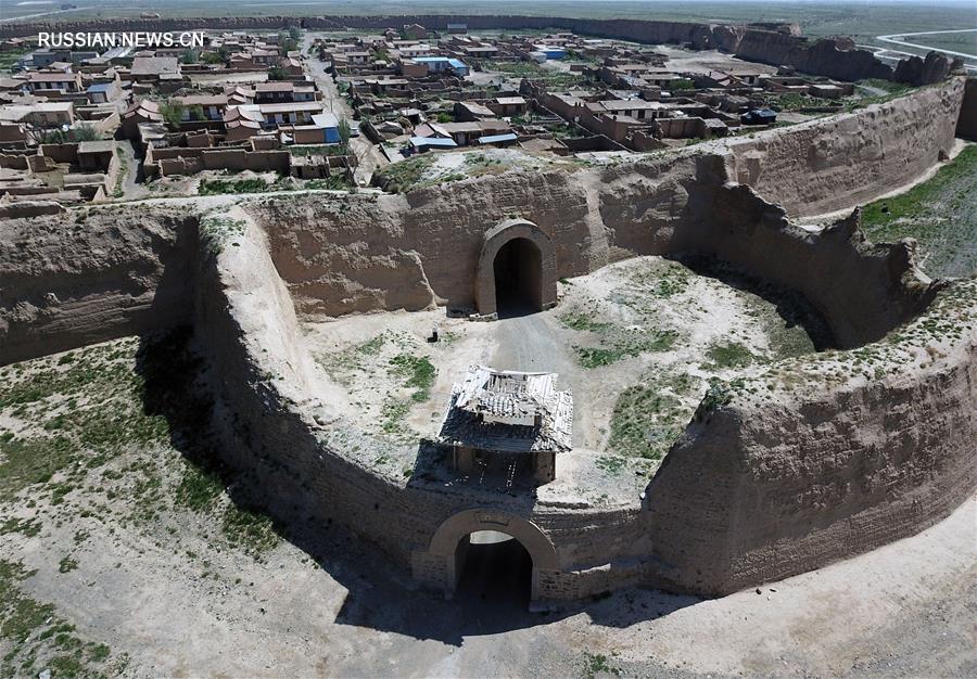 Древняя крепость-"черепаха" на северо-западе Китая