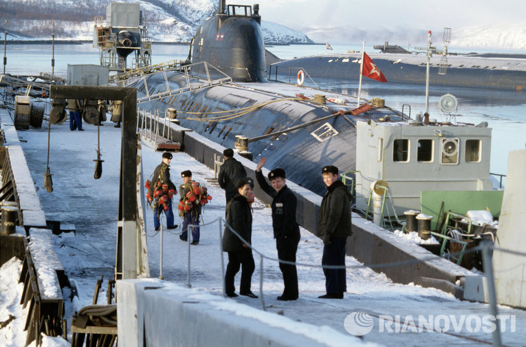 База атомных подводных лодок Северного флота