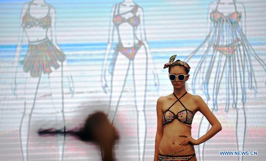CHINA-LIAONING-HULUDAO-SWIMSUIT EXHIBITION (CN)
