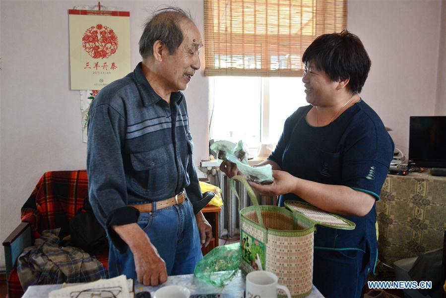 Китайский центр помощи в Кыргызстане приготовил подарки в честь праздника Дуаньуцзе