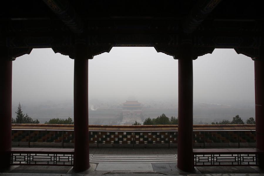（社会）（8）北京首次启动空气重污染红色预警