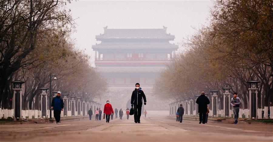 （社会）（7）北京首次启动空气重污染红色预警