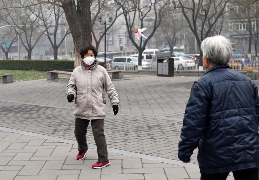 （社会）（6）北京首次启动空气重污染红色预警