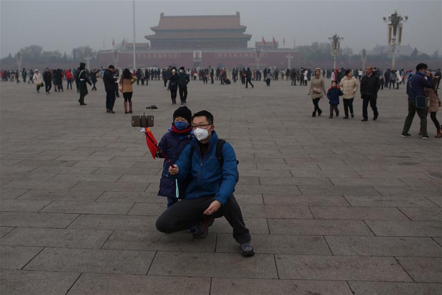 （社会）（3）北京首次启动空气重污染红色预警
