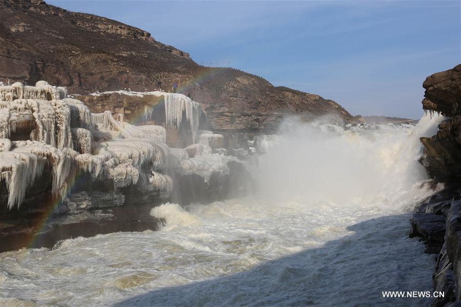 #（生态）（3）黄河壶口瀑布现冰挂景观