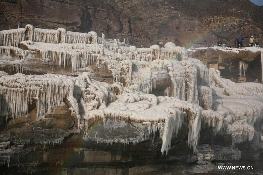 #（生态）（4）黄河壶口瀑布现冰挂景观