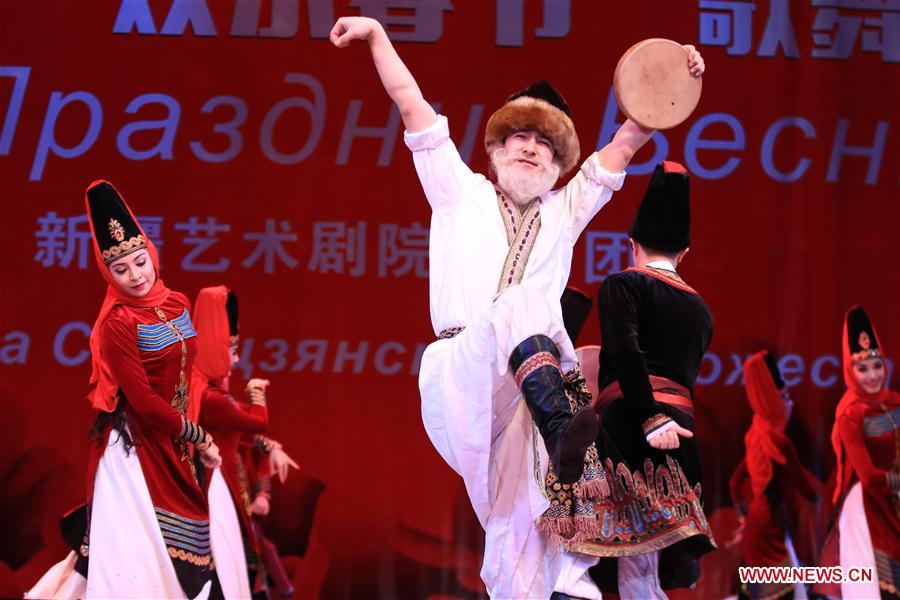 （XHDW）（1）哈萨克斯坦举办“欢乐春节”歌舞晚会