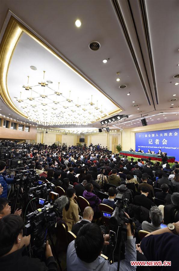 （两会）（11）外交部长王毅就“中国的外交政策和对外关系”答记者问